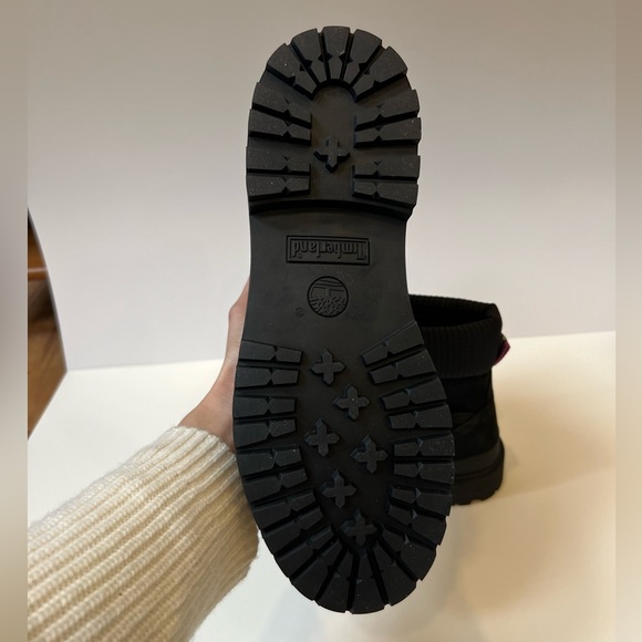 NWOT Timberland Black Leather Boots with Pink and Black Lace Options Included - Picture 14 of 15